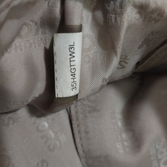 MICHAEL MICHAEL KORS JET SET PEBBLED LEATHER WRISTLET - Picture 7 of 9